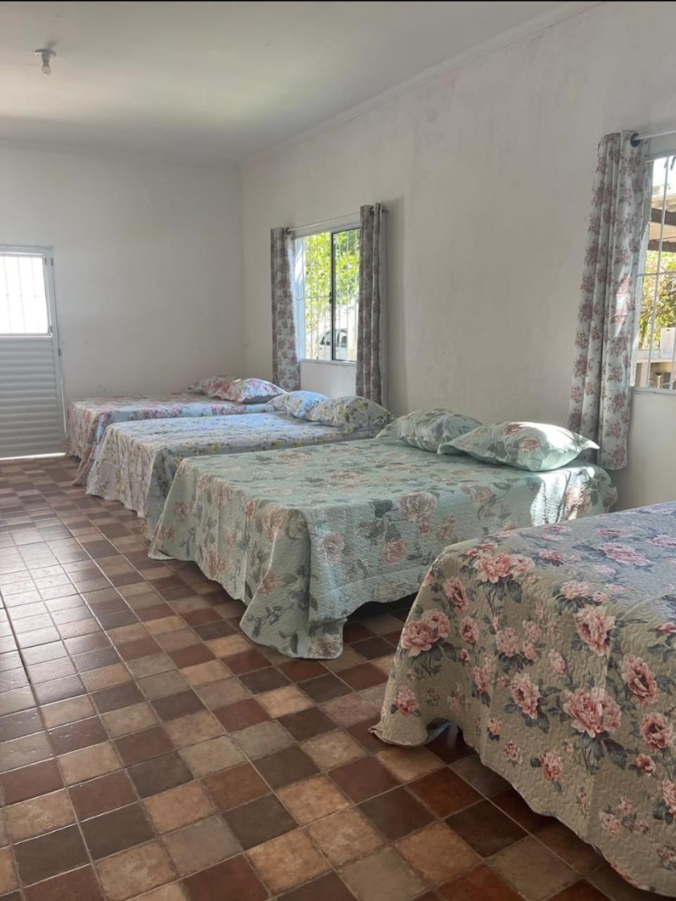 Chacara Completa Com Piscina ,2 Quartos, 20 Pessoas Itariri Exteriör bild